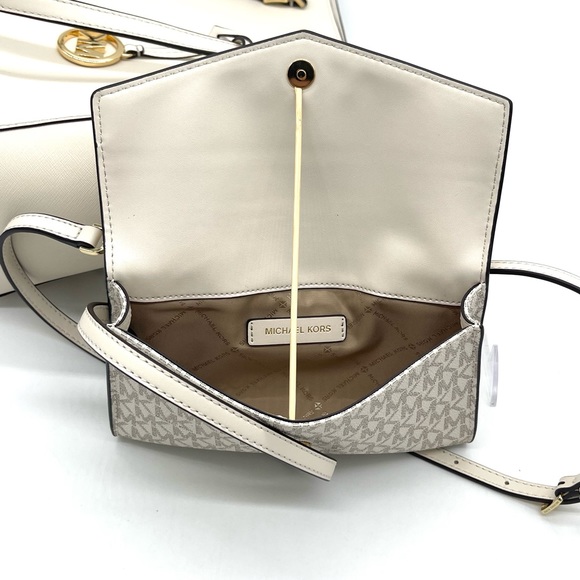 Michael Kors Large Charlotte 3 in 1 Tote Bag - Picture 11 of 16